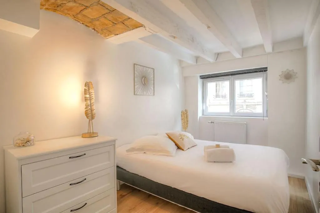 Appartement Spacieux, Proche Gare, Lyon 3E